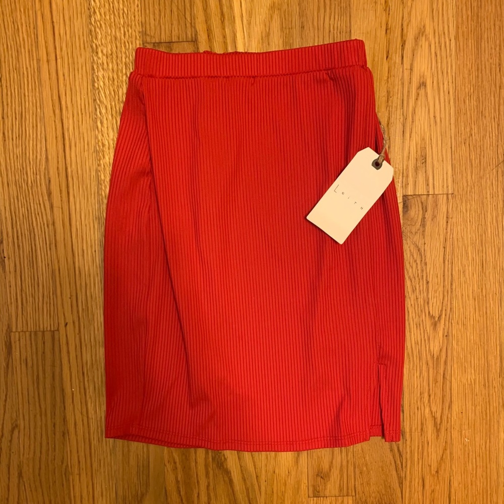 red pencil skirt
